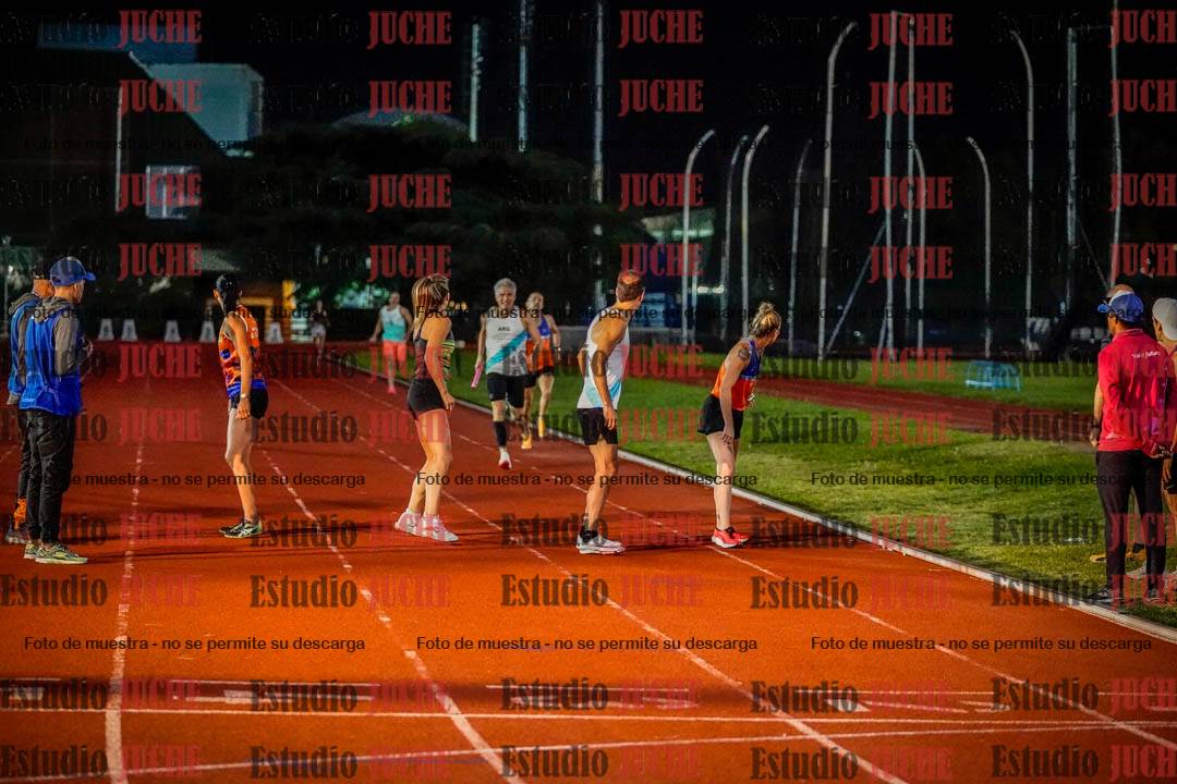 Fotos de las postas 4x400 m mixtas