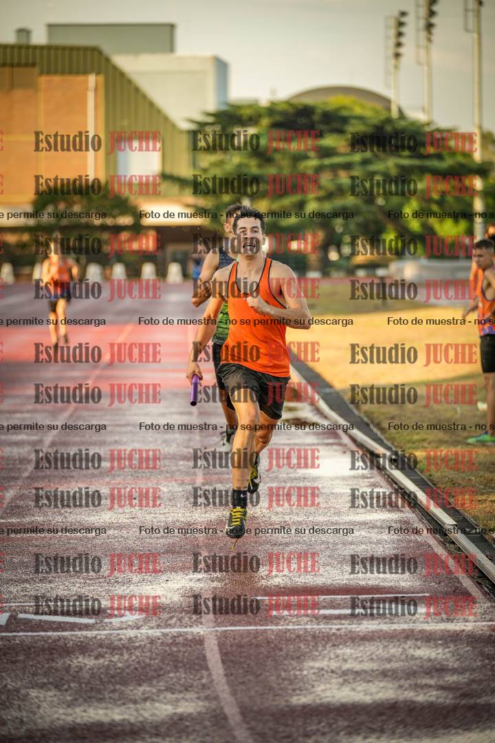 Fotos de las Postas 4x400 m de varones