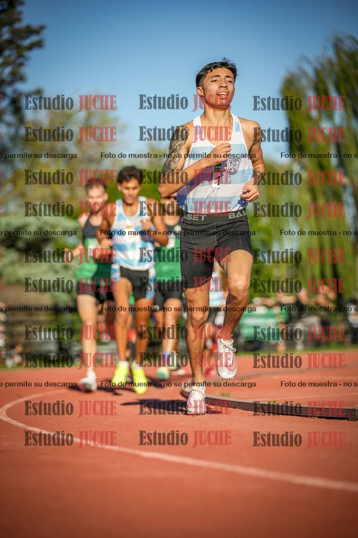 Fotos de los 3000 m llanos de varones