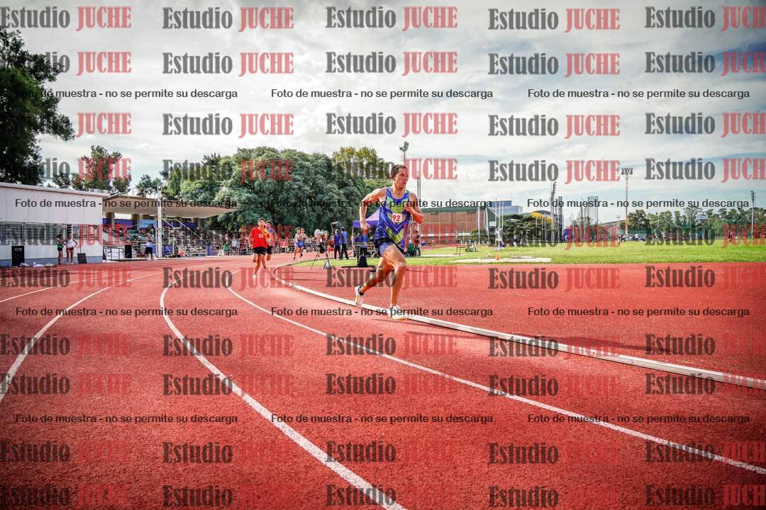 Fotos de los 800 m llanos de varones
