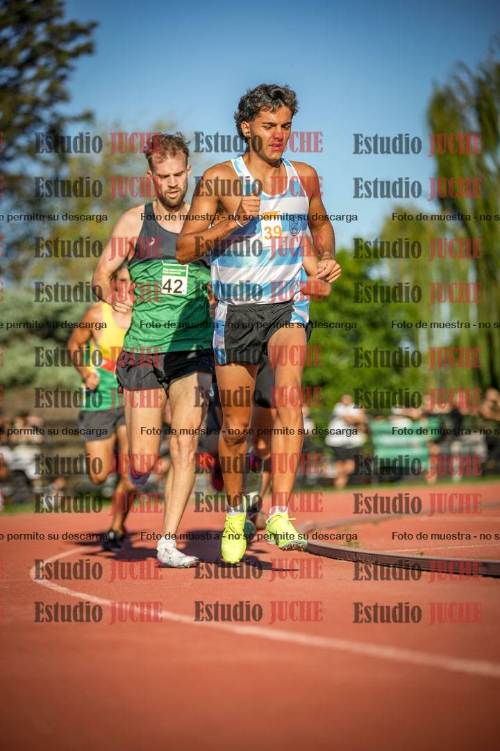 Fotos de los 3000 m llanos de varones