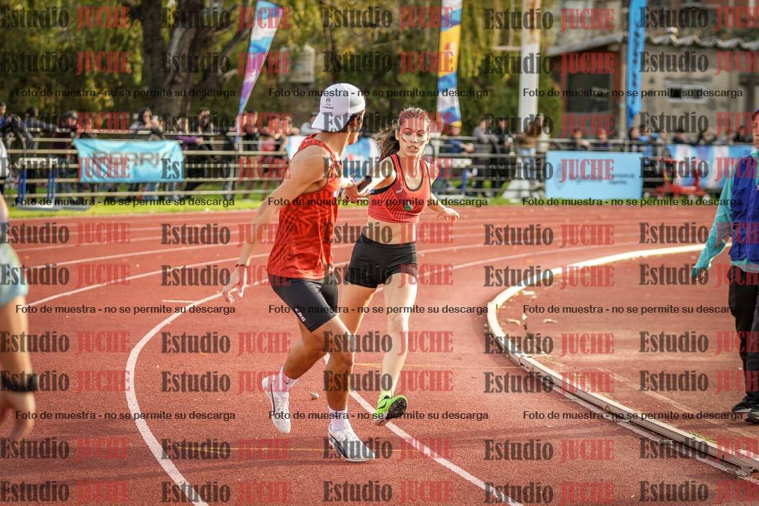 Fotos de las Postas 8x300 m mixta