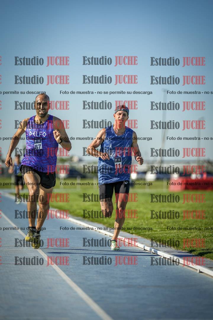 Fotos de los 3000 m llanos de varones