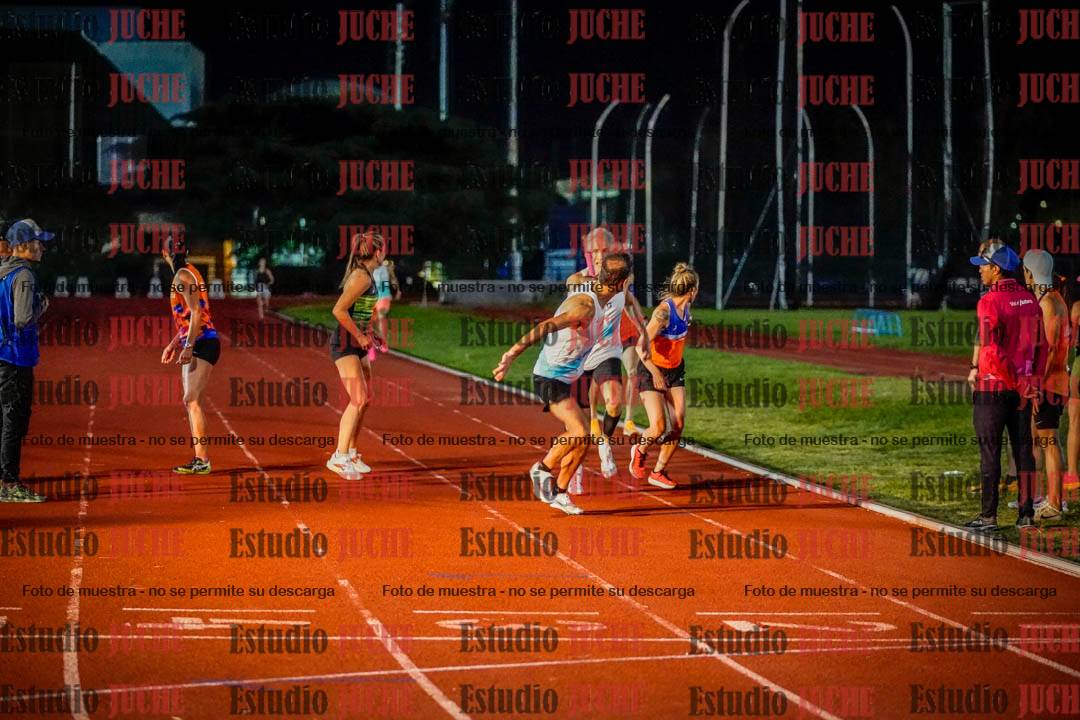 Fotos de las postas 4x400 m mixtas