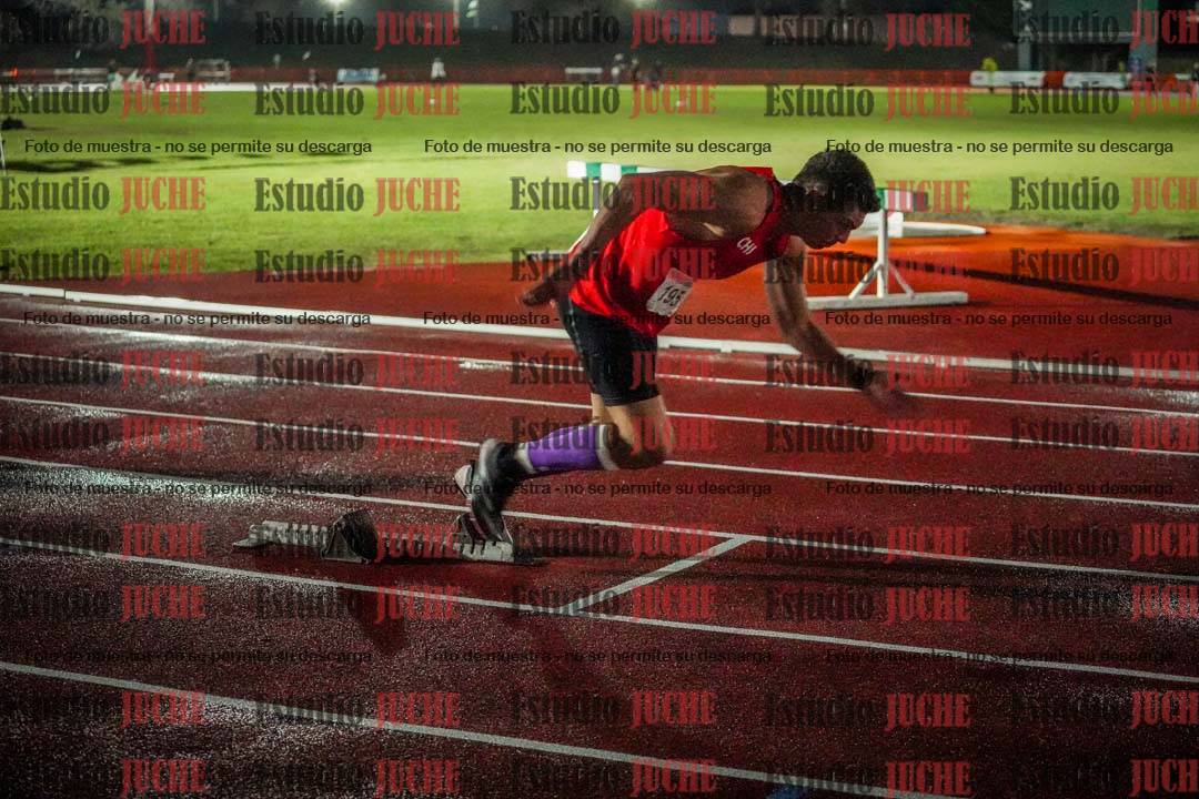 Fotos de los 400 m llanos de varones - deca 5 - serie 2
