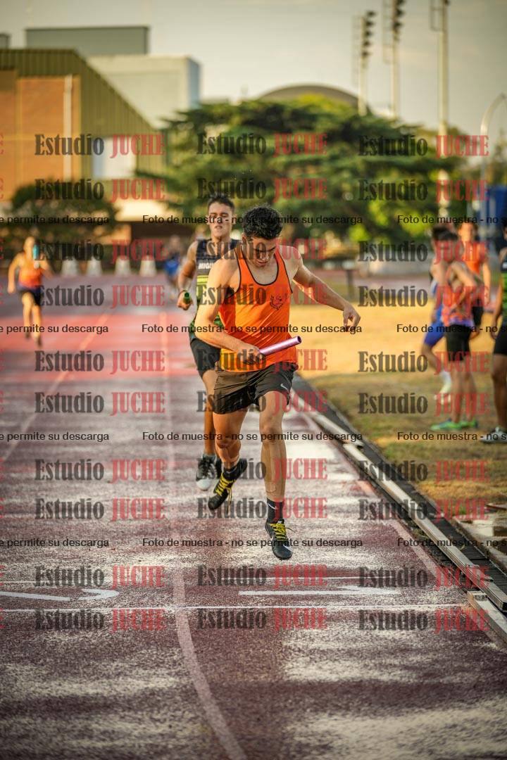 Fotos de las Postas 4x400 m de varones