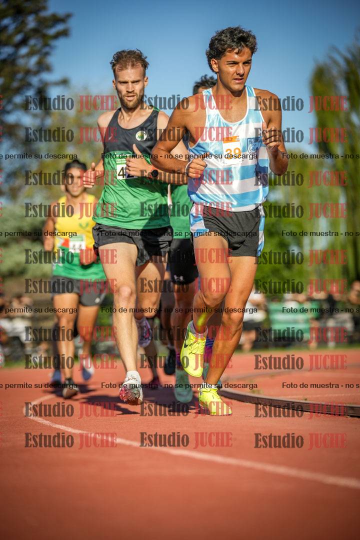 Fotos de los 3000 m llanos de varones