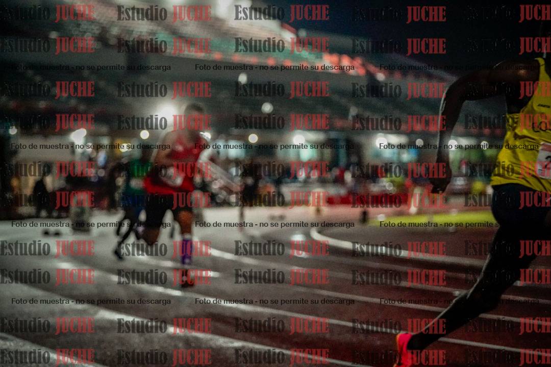 Fotos de los 400 m llanos de varones - deca 5 - serie 2