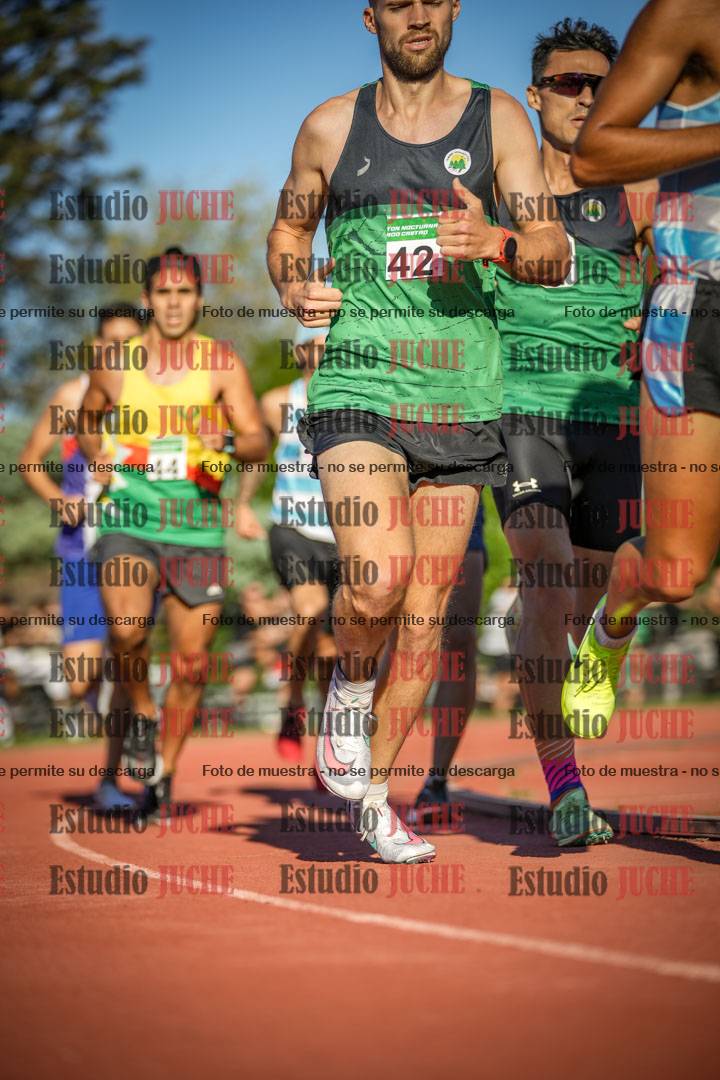 Fotos de los 3000 m llanos de varones