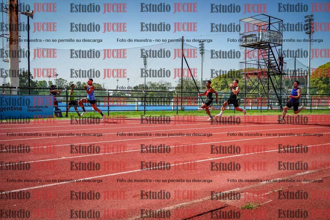 Fotos de los 200 m llanos de varones