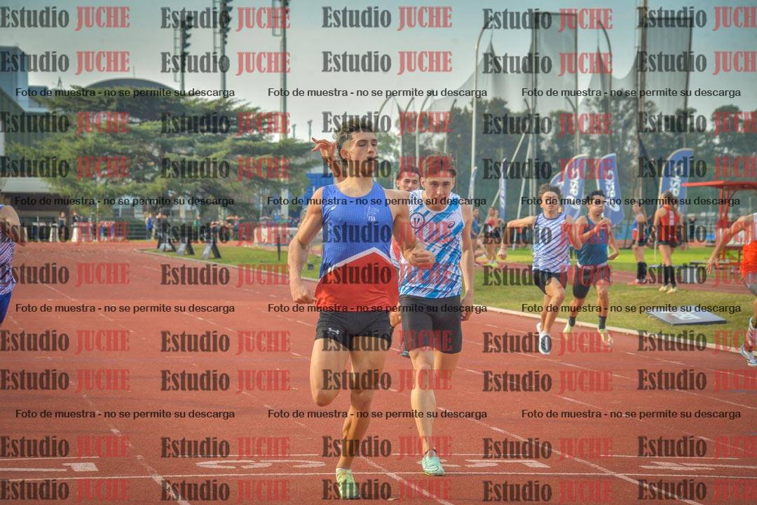 Fotos de los 200 m llanos de varones - FINAL