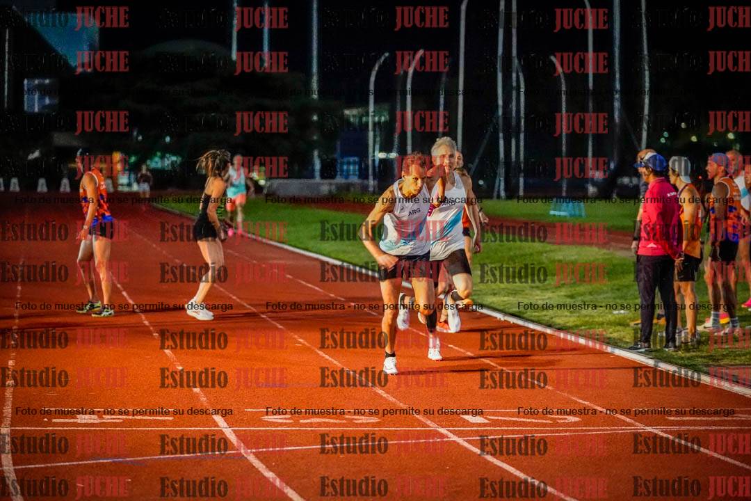 Fotos de las postas 4x400 m mixtas
