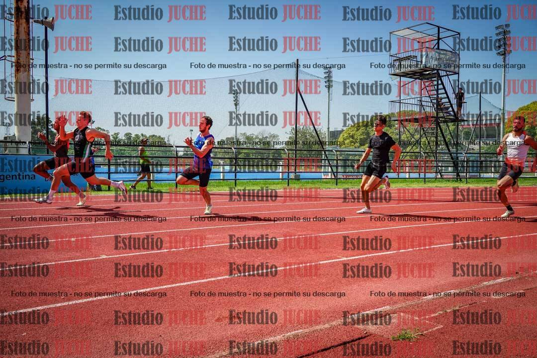 Fotos de los 200 m llanos de varones