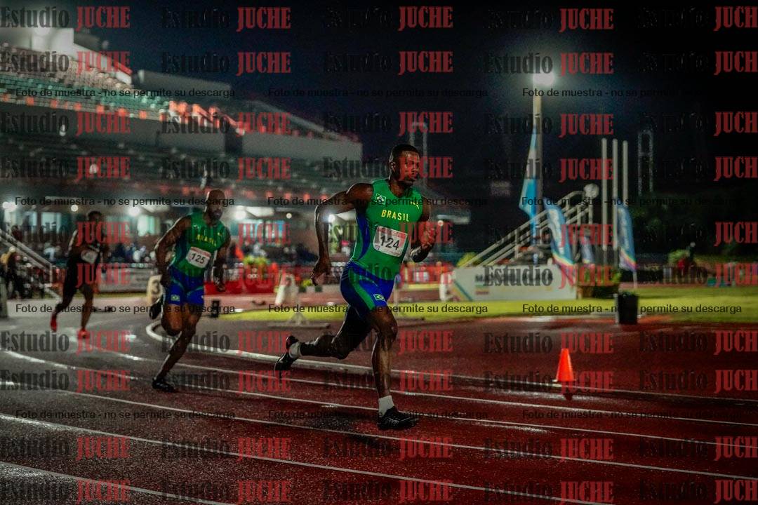 Fotos de los 400 m llanos de varones - deca 5 - serie 2