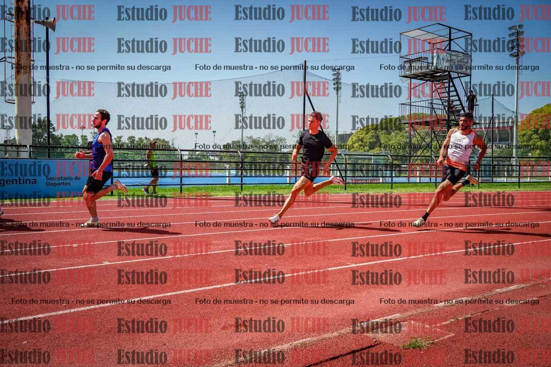 Fotos de los 200 m llanos de varones