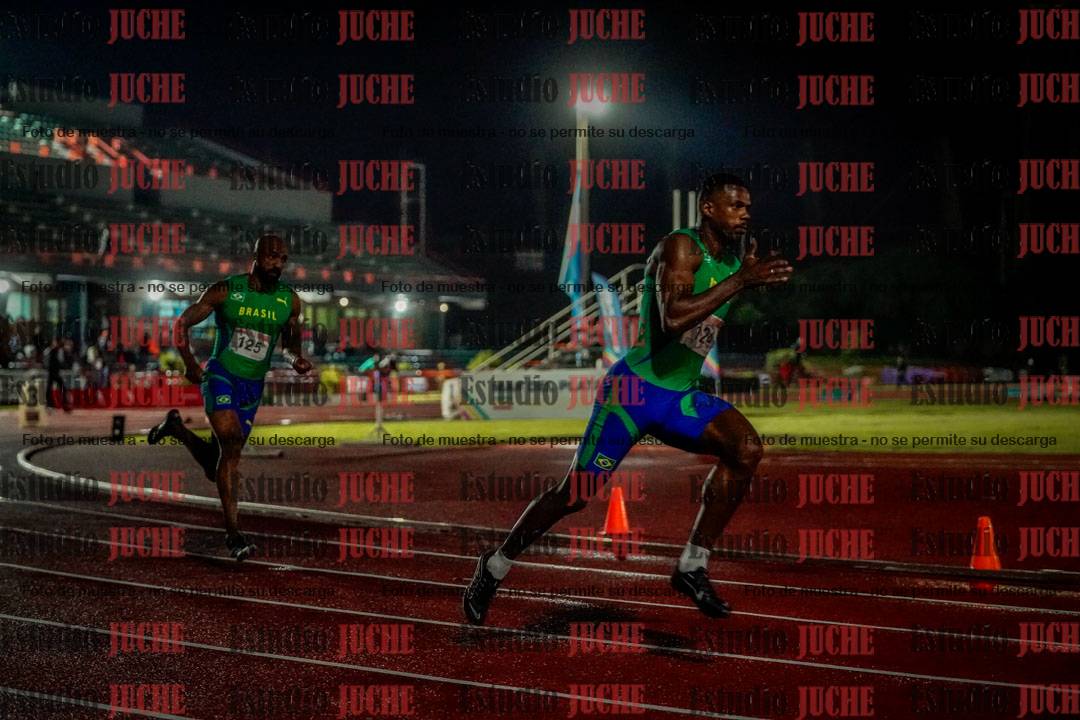 Fotos de los 400 m llanos de varones - deca 5 - serie 2