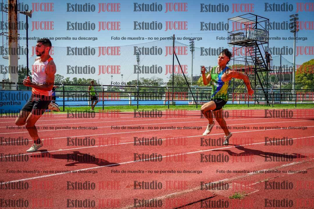 Fotos de los 200 m llanos de varones