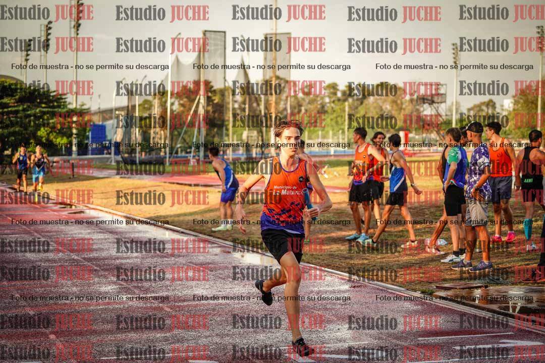 Fotos de las Postas 4x400 m de varones