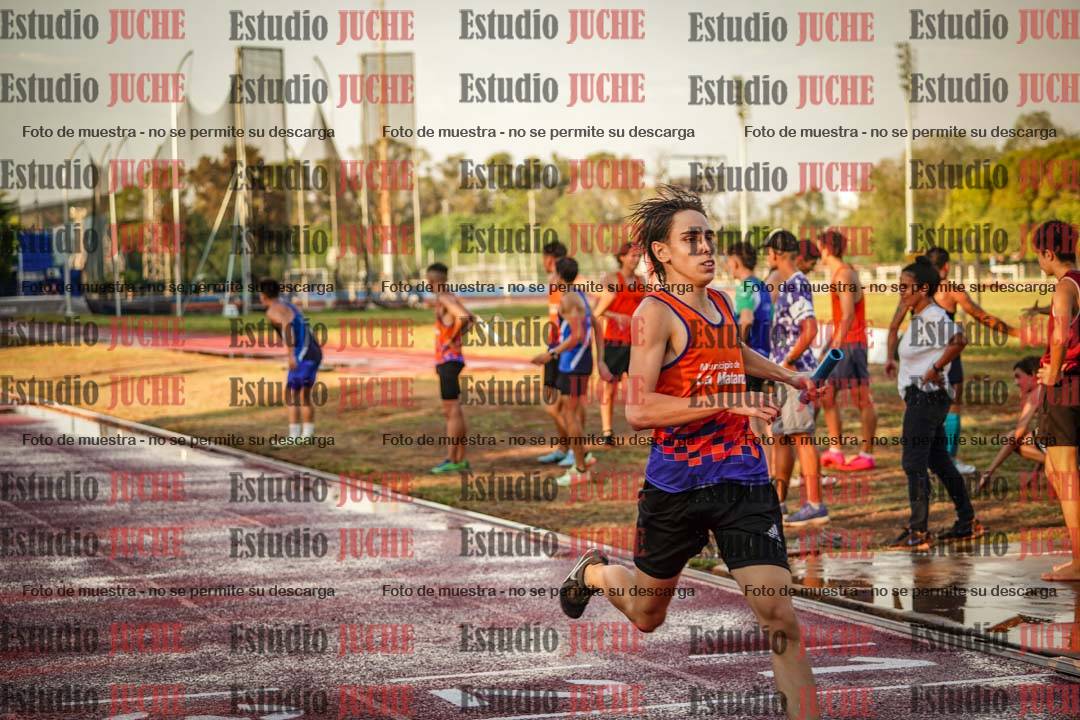 Fotos de las Postas 4x400 m de varones