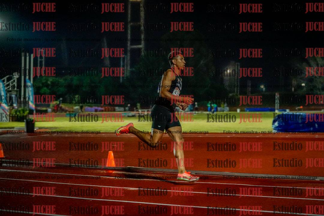 Fotos de los 400 m llanos de varones - deca 5 - serie 2