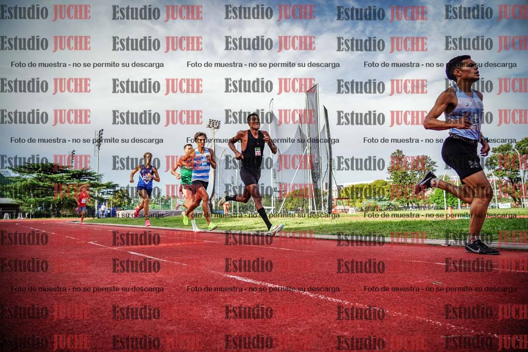 Fotos de los 3000 m llanos de varones