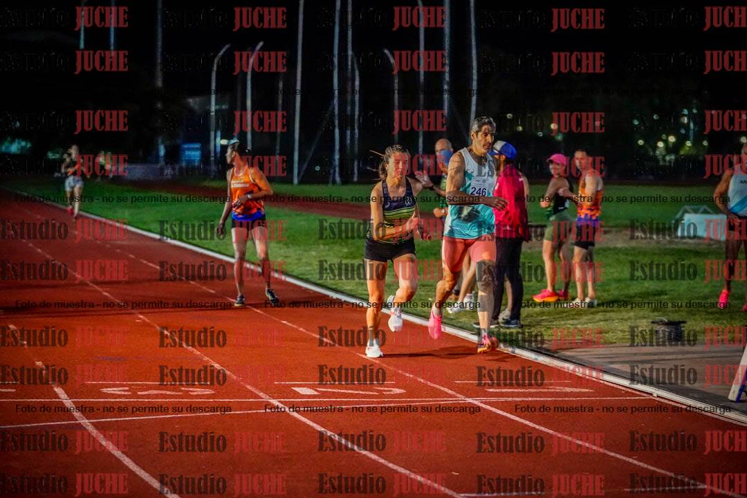 Fotos de las postas 4x400 m mixtas