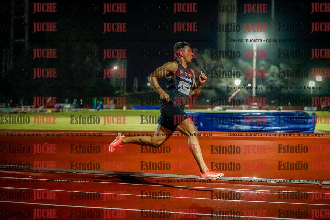 Fotos de los 400 m llanos de varones - deca 5 - serie 2
