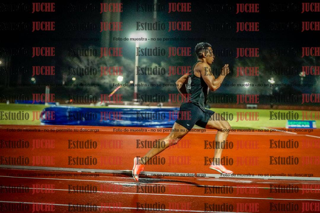 Fotos de los 400 m llanos de varones - deca 5 - serie 2