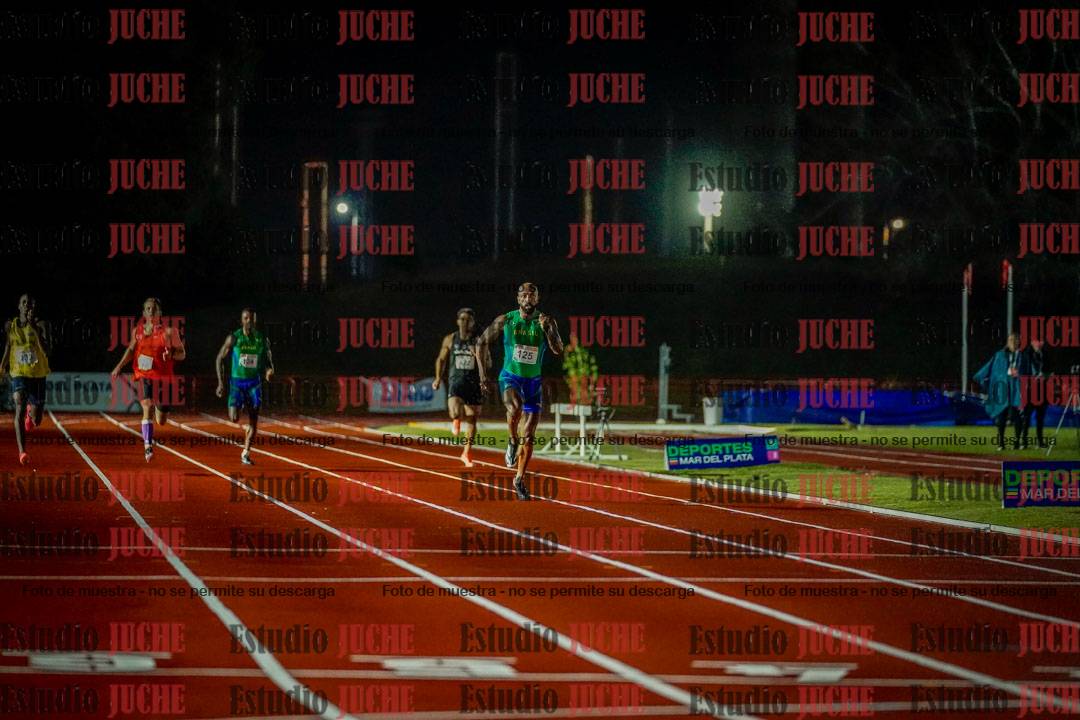 Fotos de los 400 m llanos de varones - deca 5 - serie 2