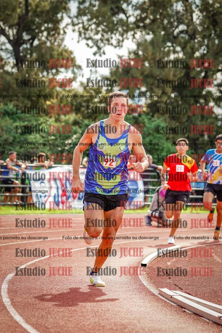 Fotos de los 800 m llanos de varones