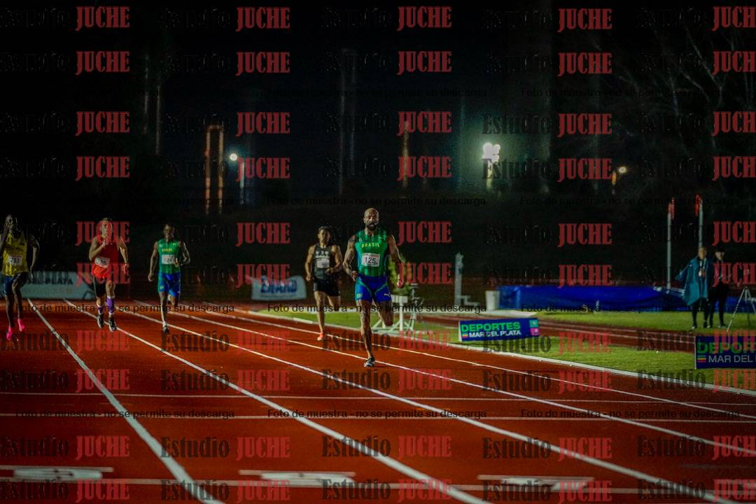Fotos de los 400 m llanos de varones - deca 5 - serie 2