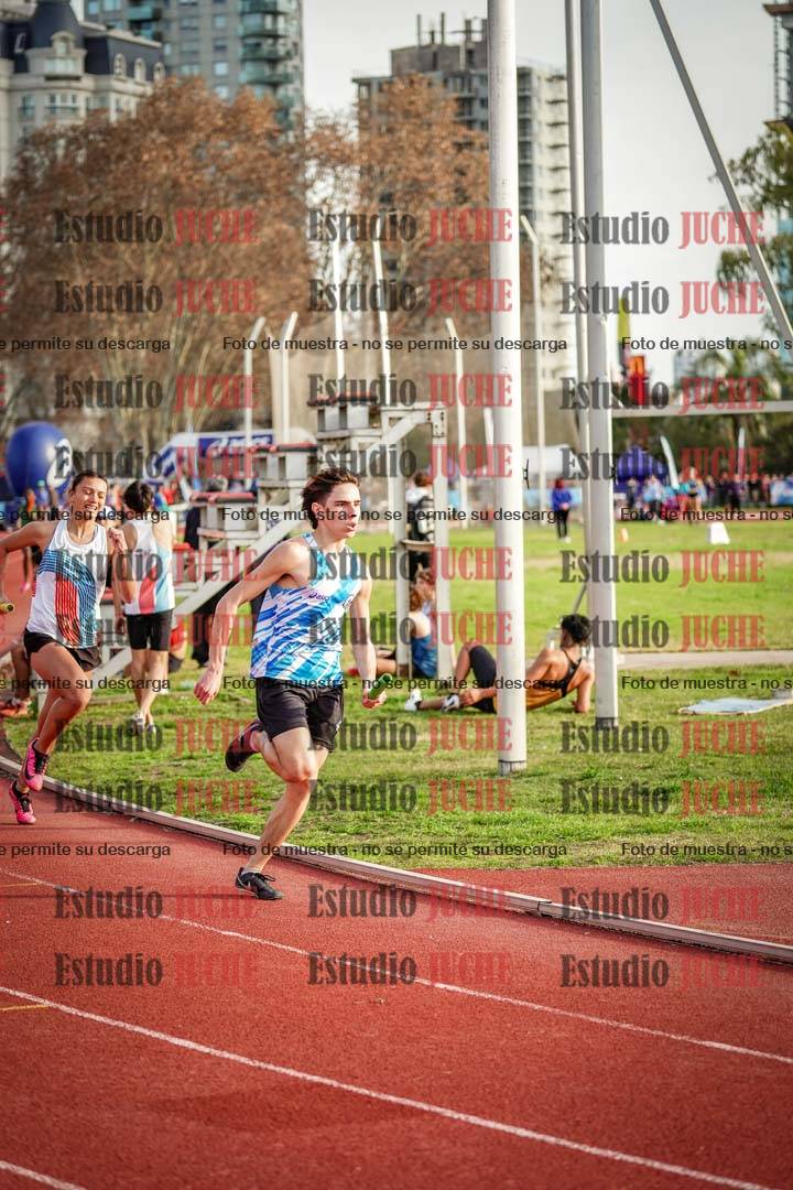 Fotos de las Postas 8x300 m mixta