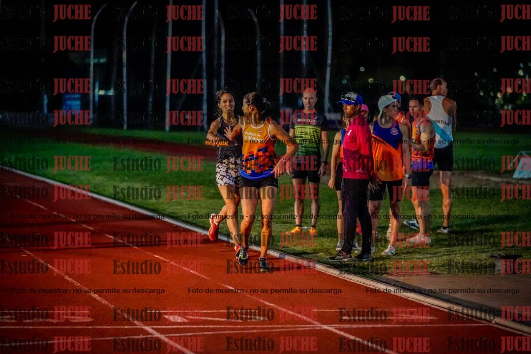 Fotos de las postas 4x400 m mixtas