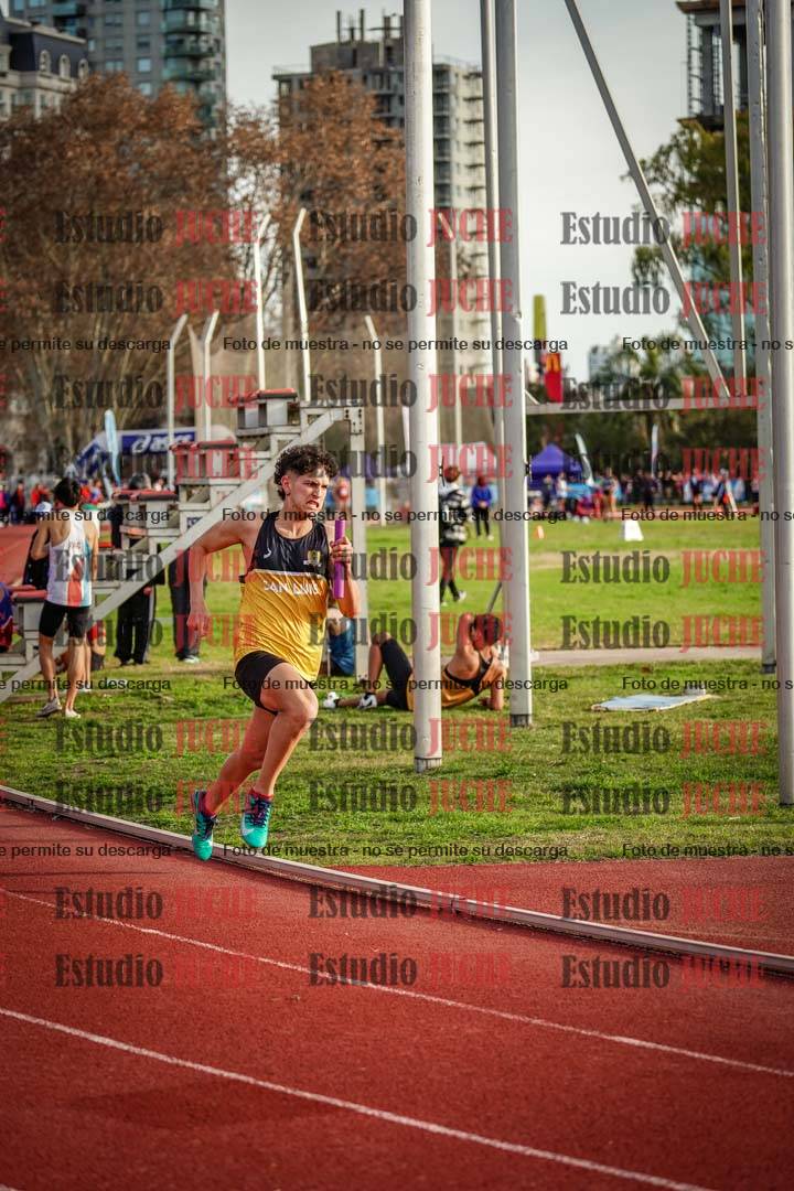 Fotos de las Postas 8x300 m mixta