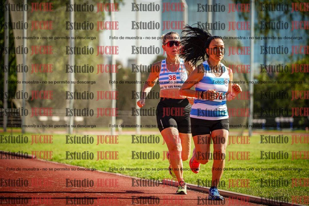 Fotos de los 5000 m llanos de mujeres y varones