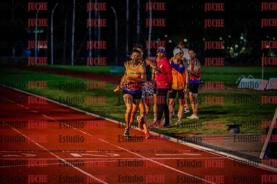 Fotos de las postas 4x400 m mixtas