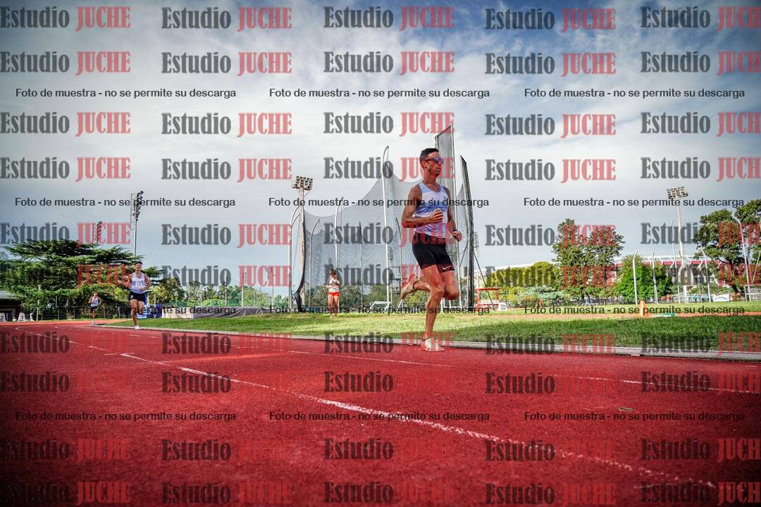 Fotos de los 3000 m llanos de varones