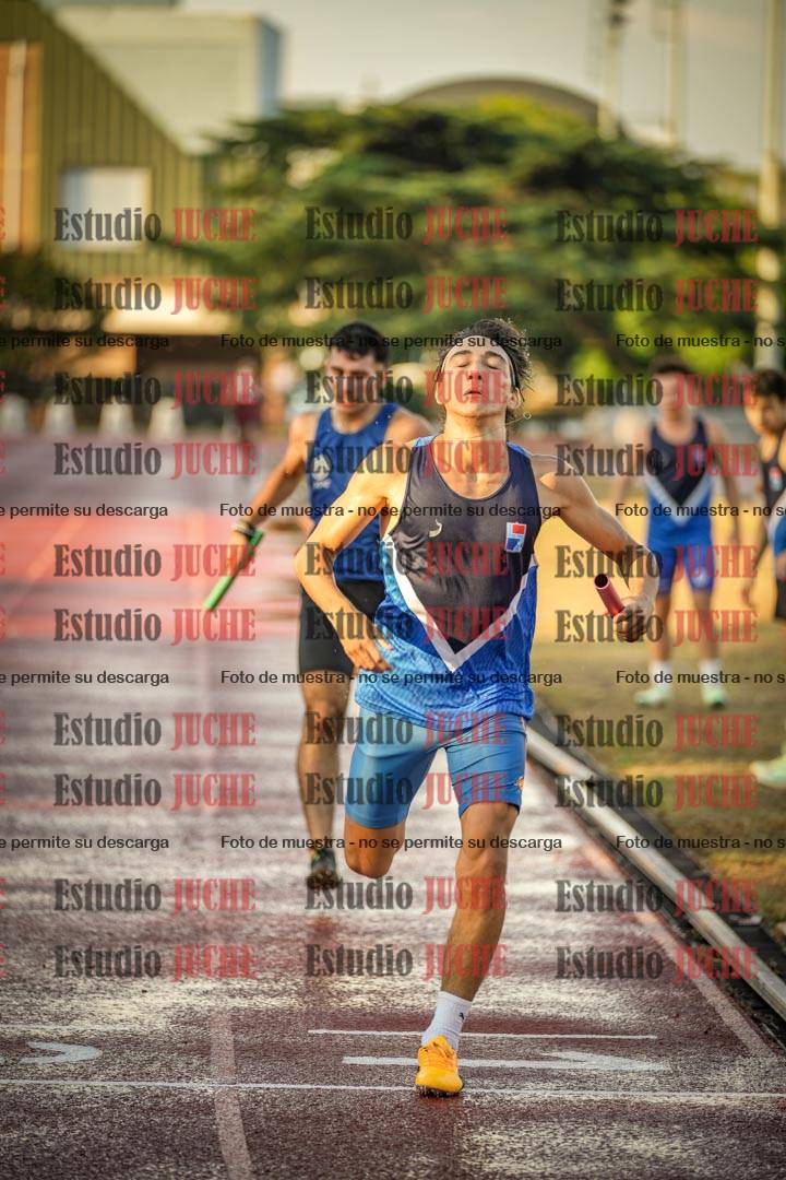 Fotos de las Postas 4x400 m de varones
