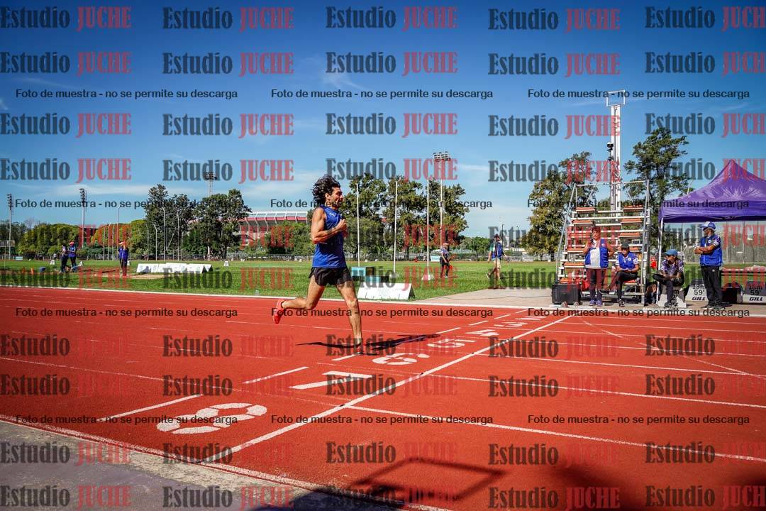 Fotos de los 400 m llanos de varones