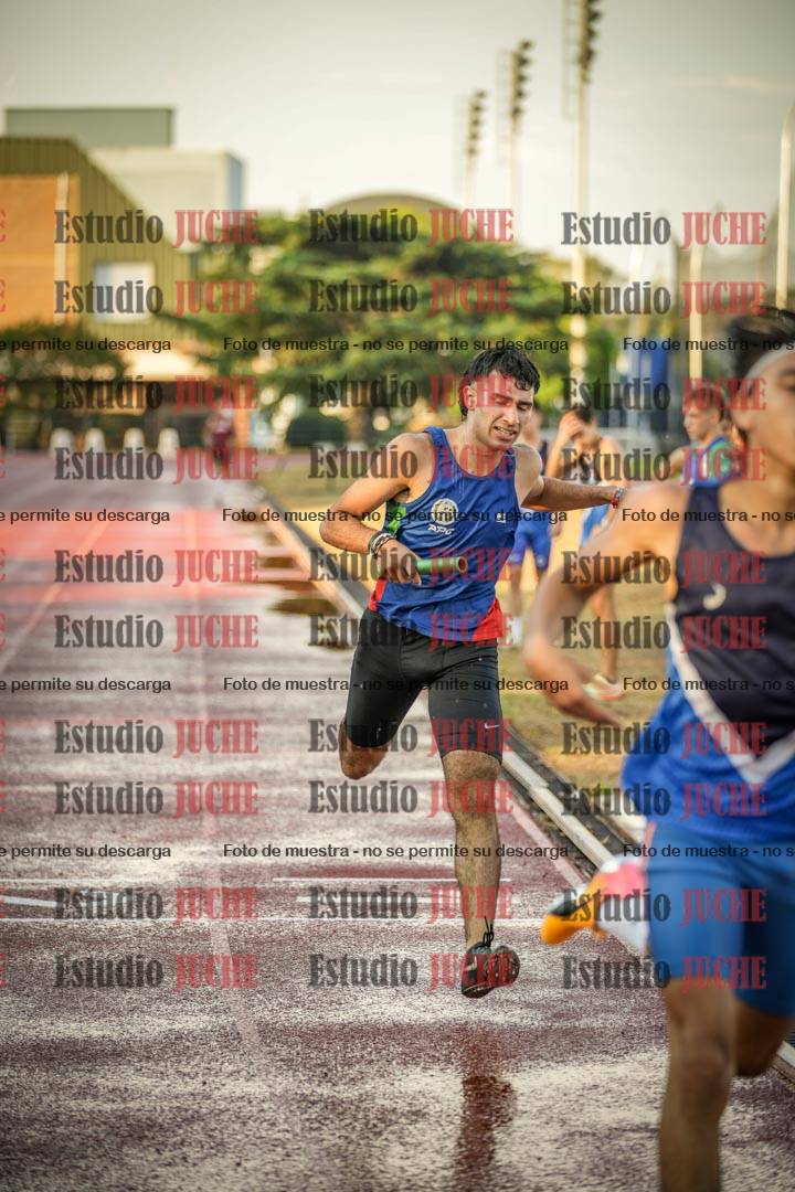 Fotos de las Postas 4x400 m de varones
