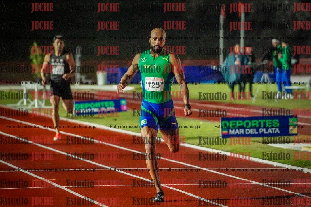 Fotos de los 400 m llanos de varones - deca 5 - serie 2