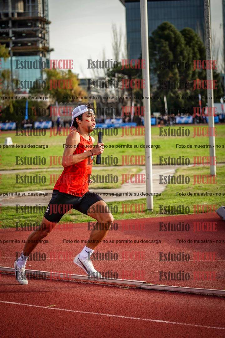 Fotos de las Postas 8x300 m mixta