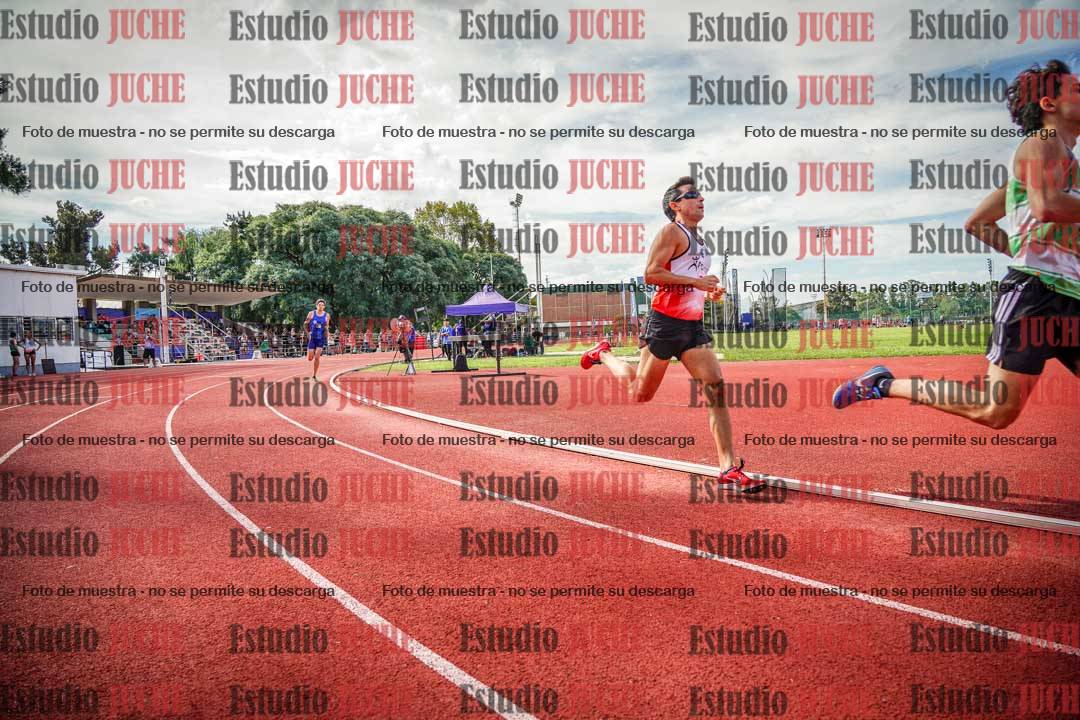 Fotos de los 800 m llanos de varones