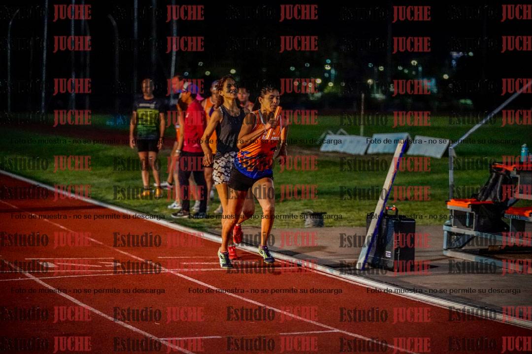 Fotos de las postas 4x400 m mixtas
