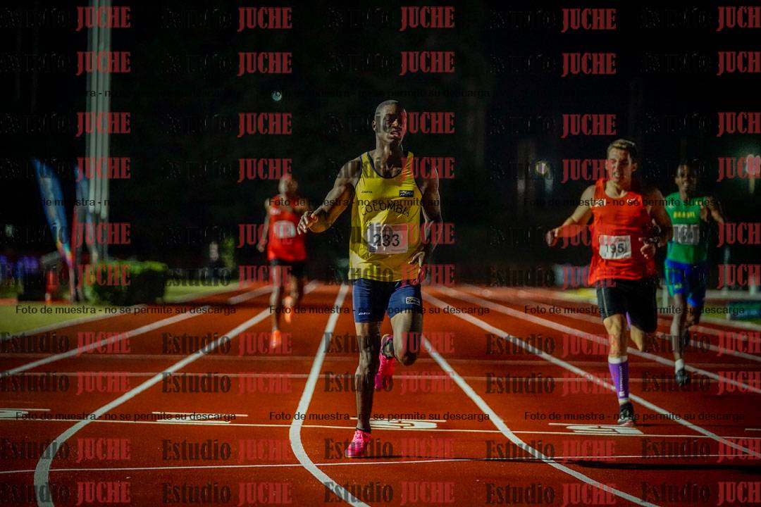 Fotos de los 400 m llanos de varones - deca 5 - serie 2
