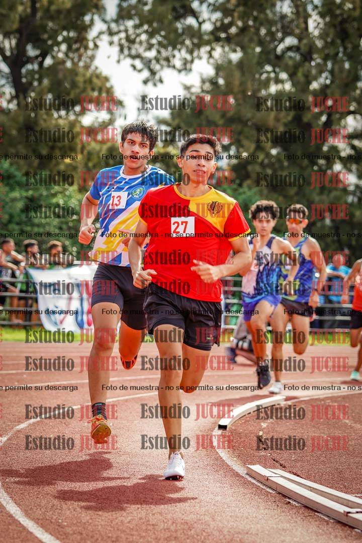 Fotos de los 800 m llanos de varones