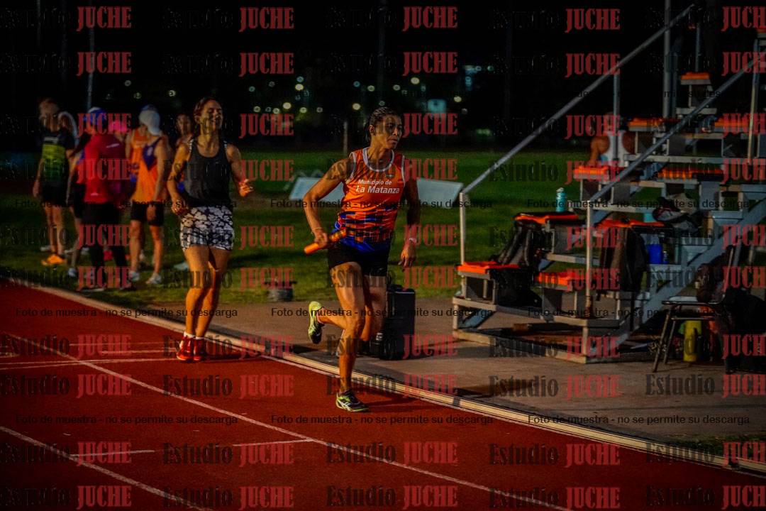 Fotos de las postas 4x400 m mixtas