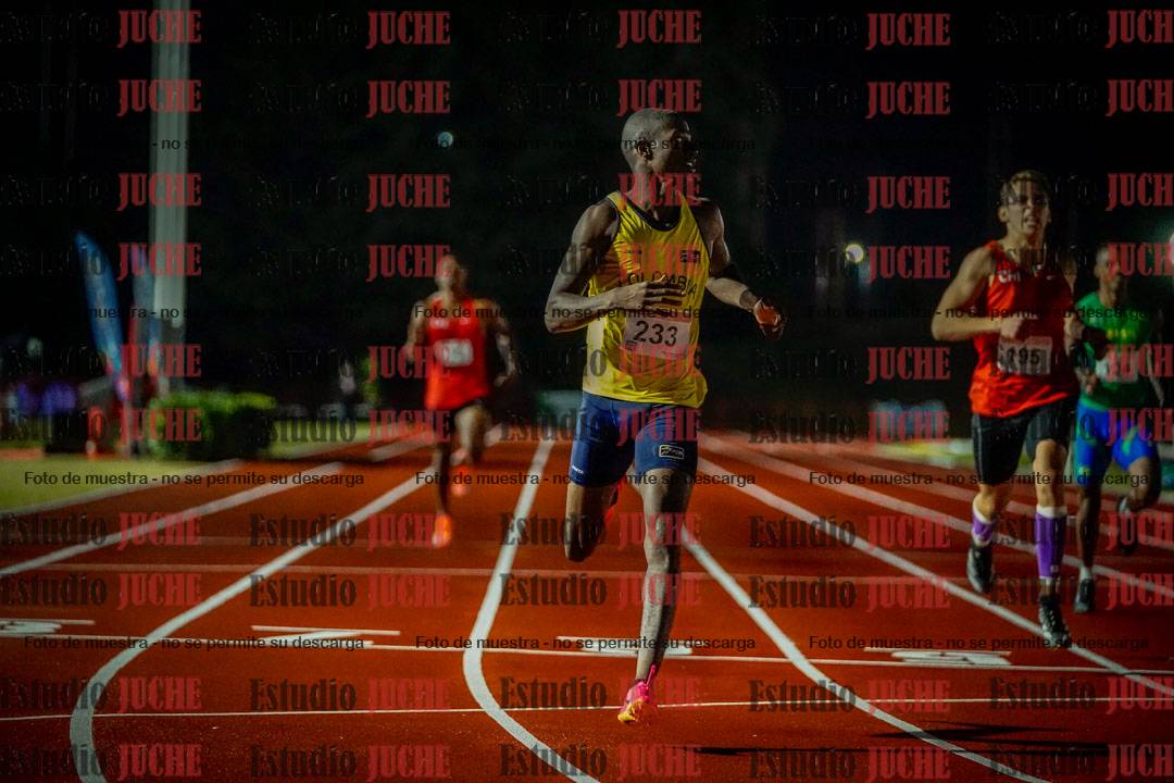 Fotos de los 400 m llanos de varones - deca 5 - serie 2