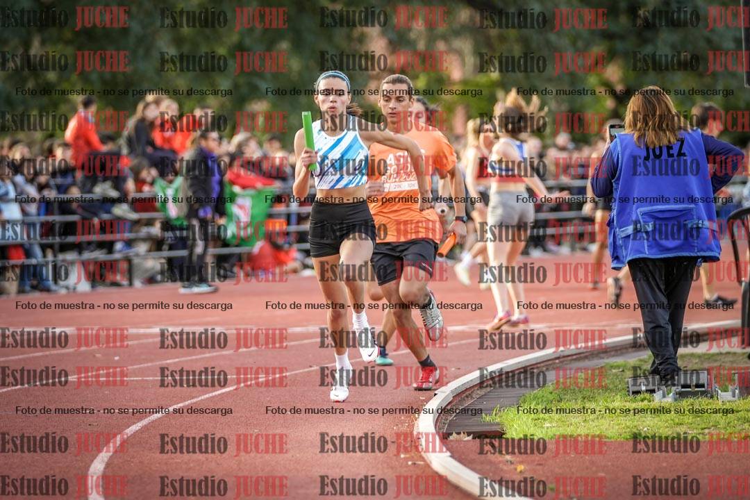 Fotos de las Postas 8x300 m mixta