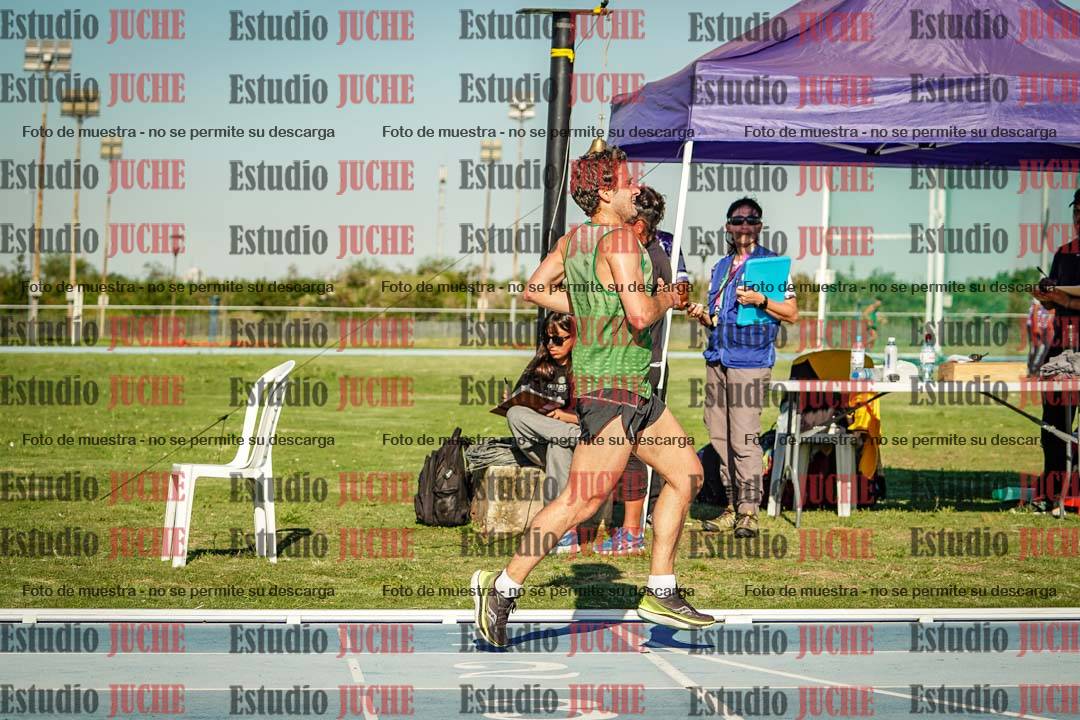 Fotos de los 3000 m llanos de varones